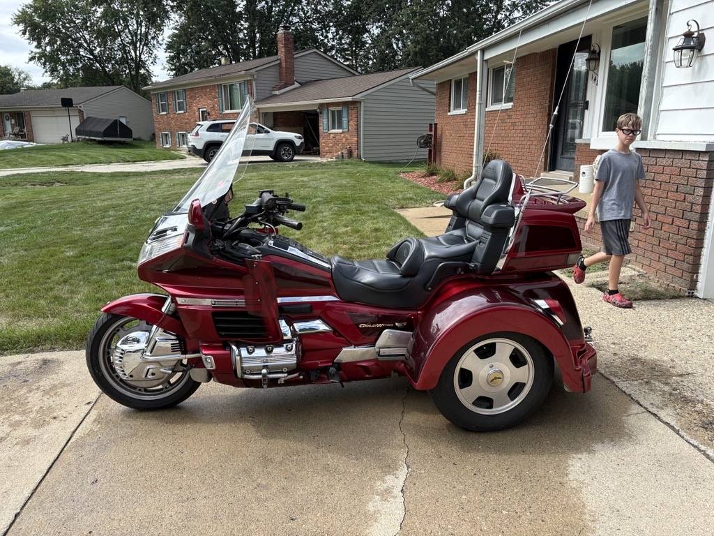 1998 Honda, gold, Import USA — Foto 9 z 12