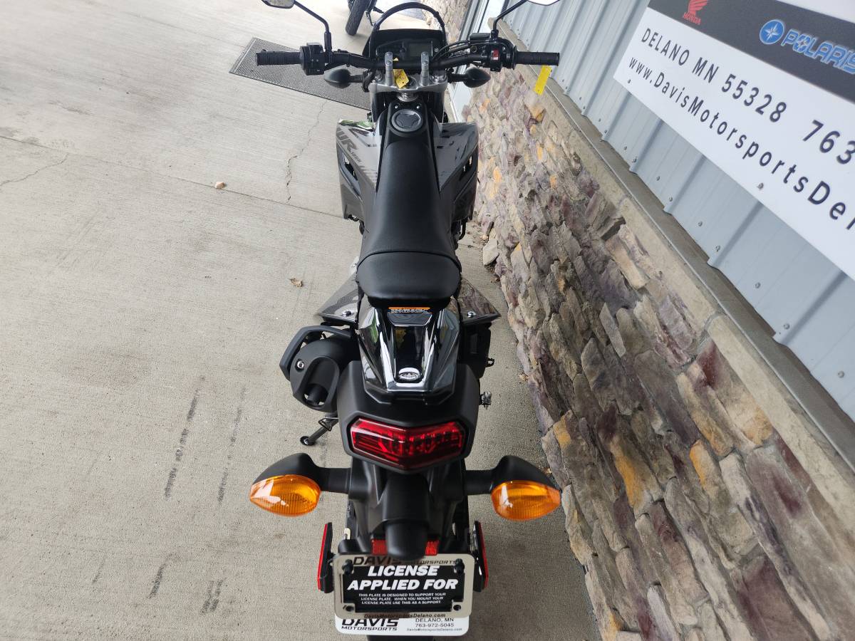 2026 Yamaha, schwarz, Import USA — Foto 10 z 12