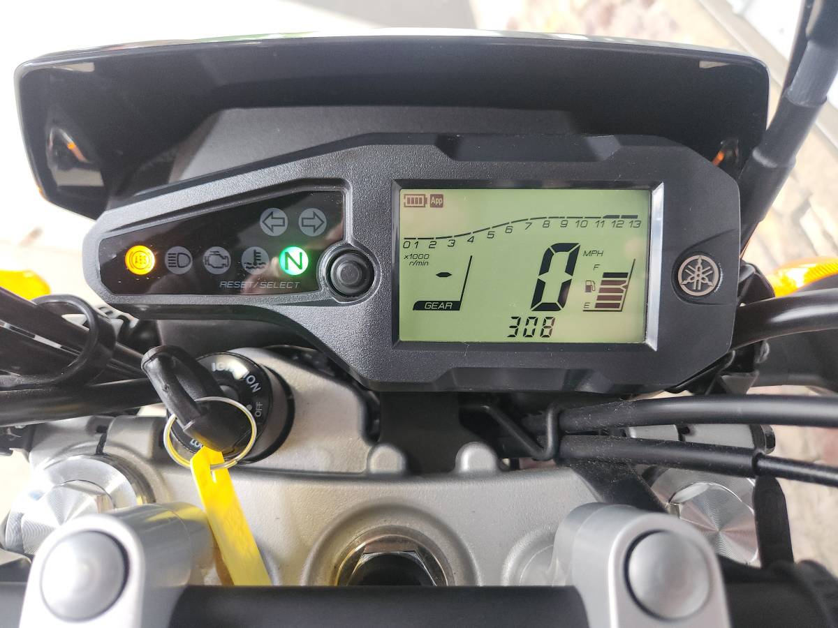 2026 Yamaha, schwarz, Import USA — Foto 7 z 12