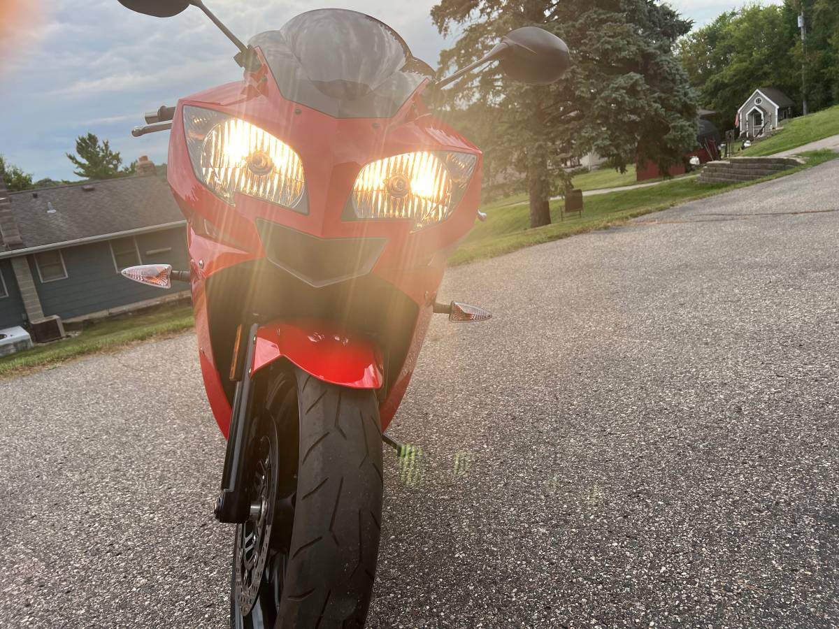 2004 Triumph, Import USA — Foto 11 z 11