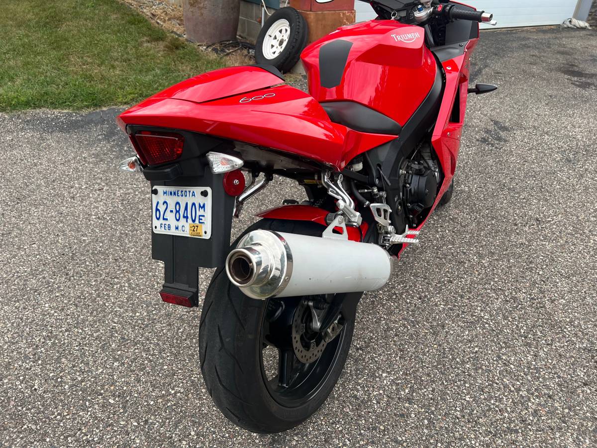 2004 Triumph, Import USA — Foto 5 z 11