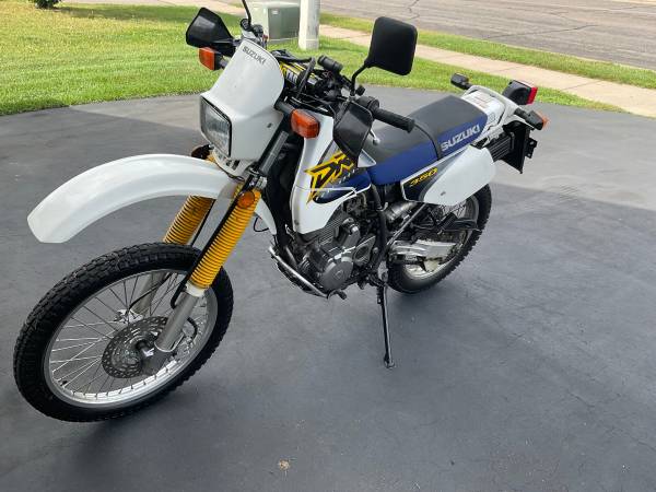 1999 Suzuki, Import USA — Foto 1