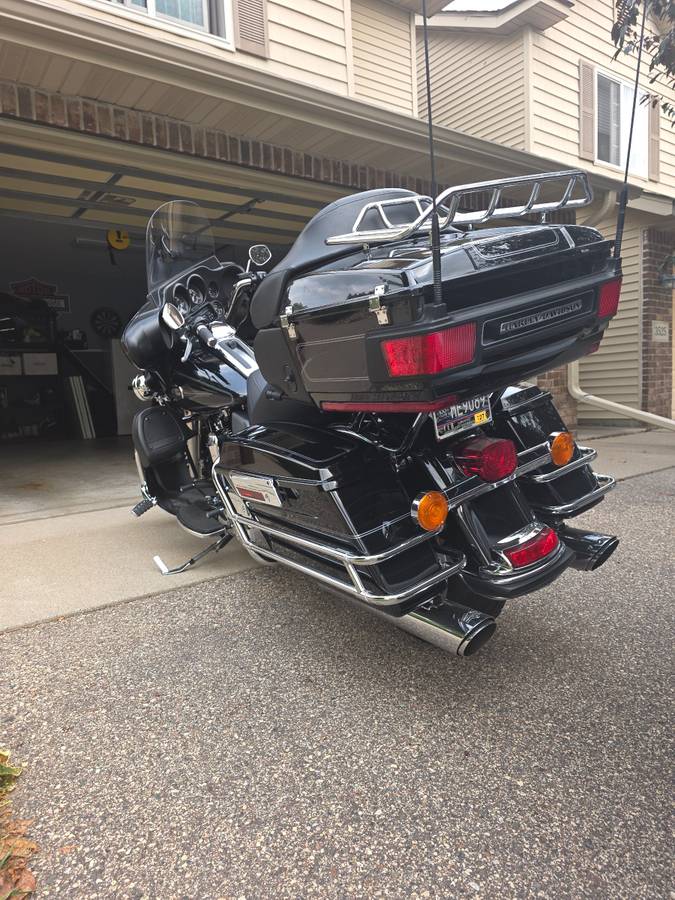 2012 Harley-Davidson, Import USA — Foto 3 z 3