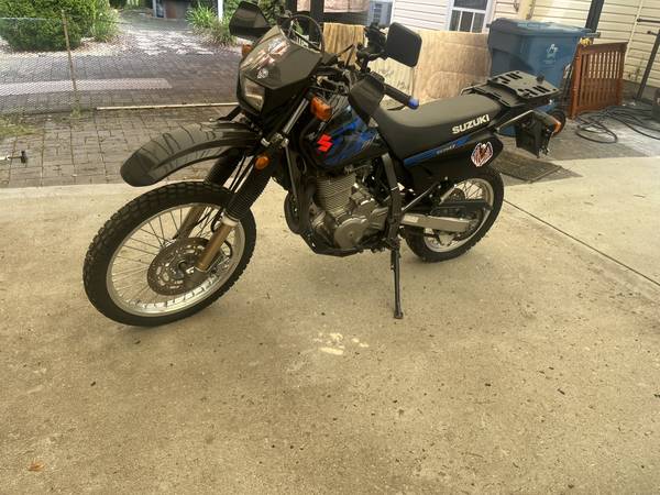 2017 Suzuki, Import USA — Foto 1