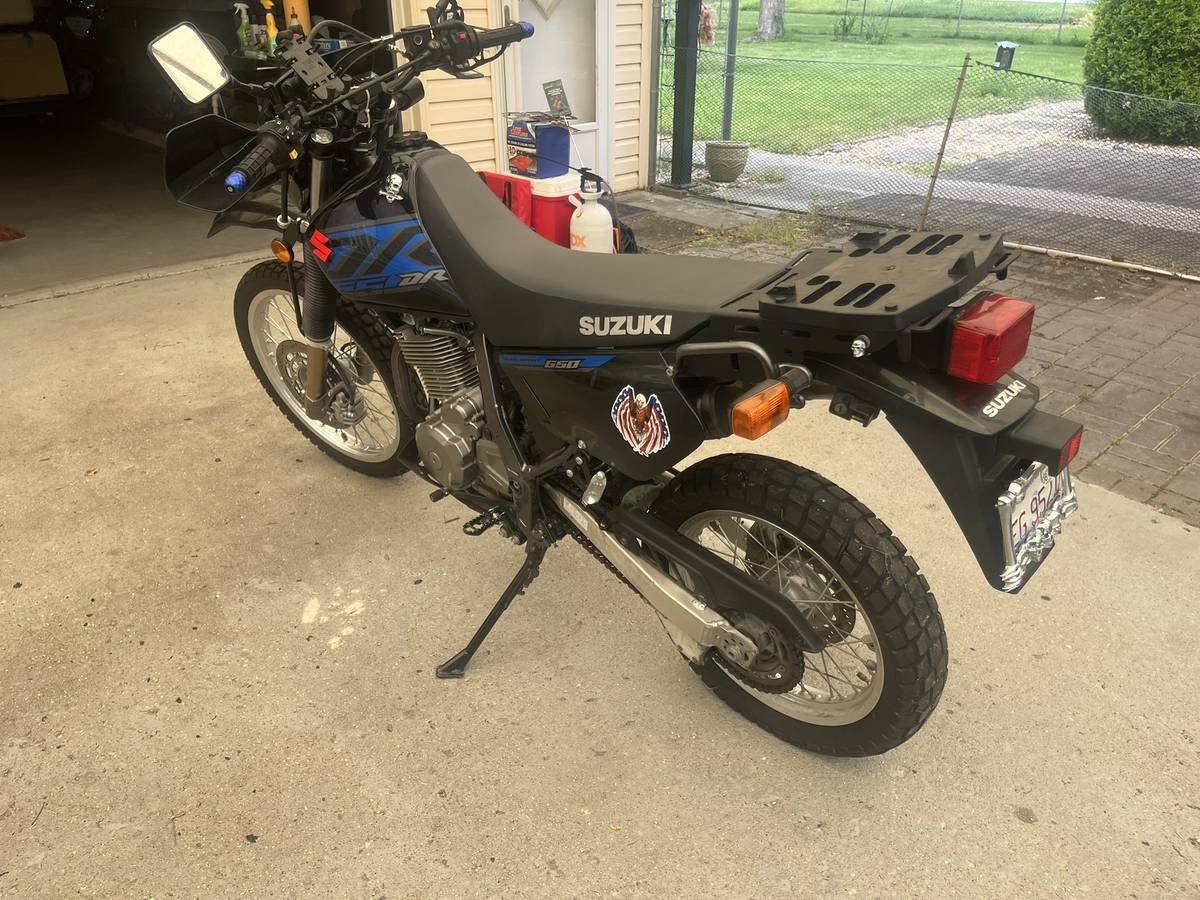 2017 Suzuki, Import USA — Foto 3 z 7
