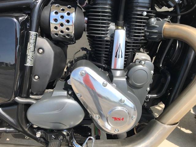 2026 Triumph, gold, Import USA — Foto 11 z 12