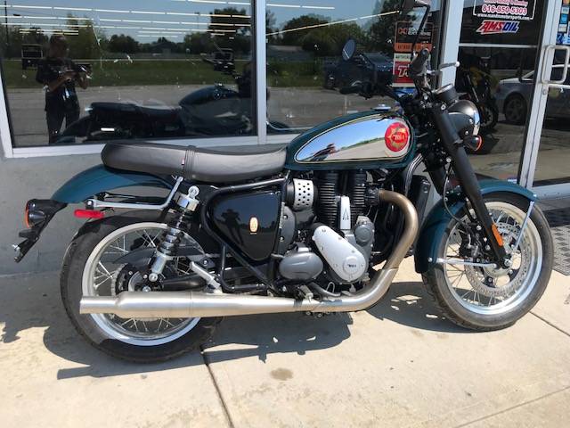 2026 Triumph, gold, Import USA — Foto 3 z 12