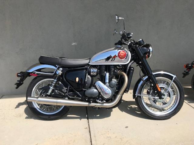 2026 Triumph, gold, Import USA — Foto 7 z 12