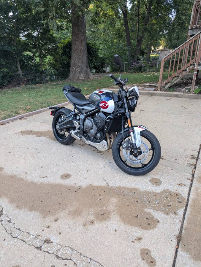 2025 Triumph, Import USA — Foto 1