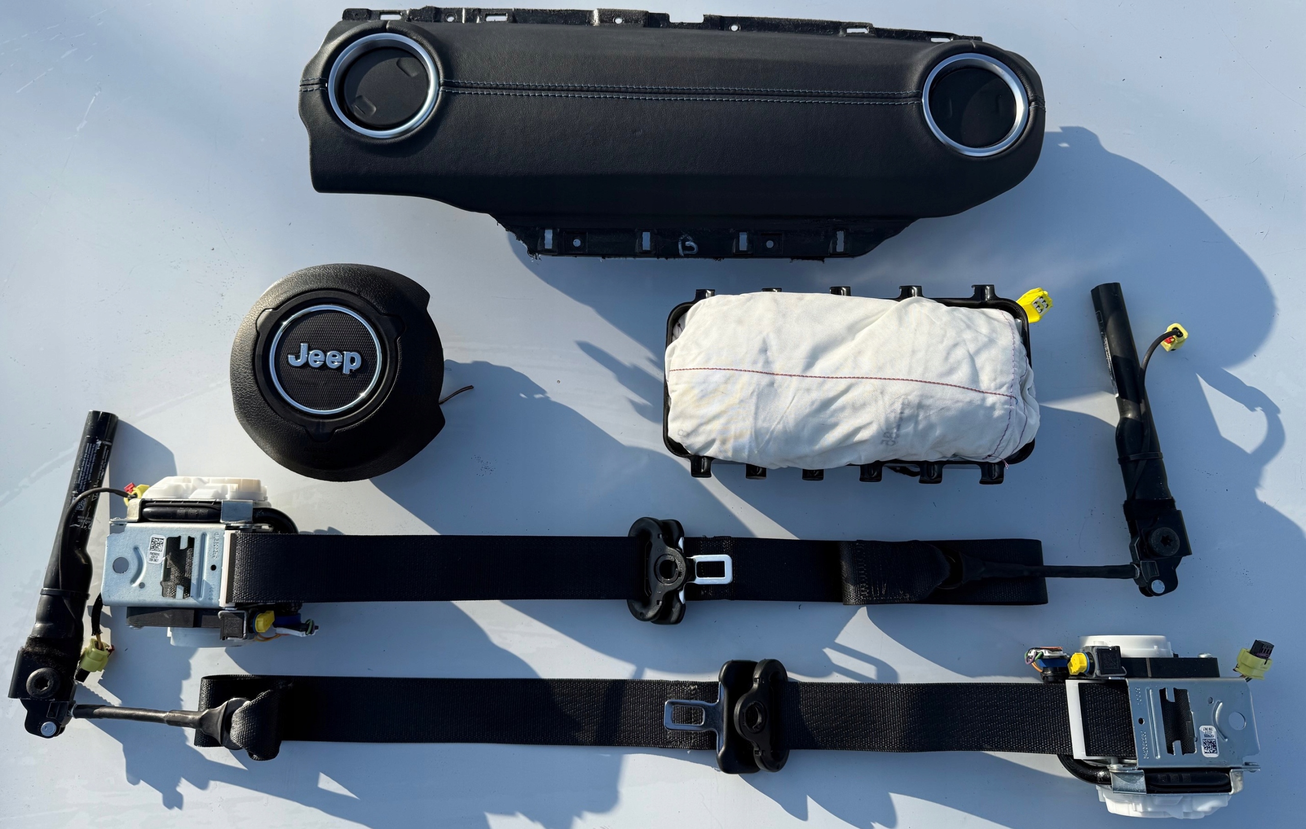 Jeep Wrangler Jl Deska Konsola Kokpit silentbloky airbag Pasy Dopinacze Usa, Auf Lager in der EU — Foto 1