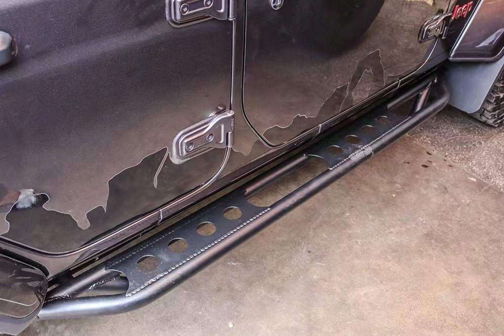 Progi stalowe Jeep Wrangler JLU, Auf Lager in der EU — Foto 1