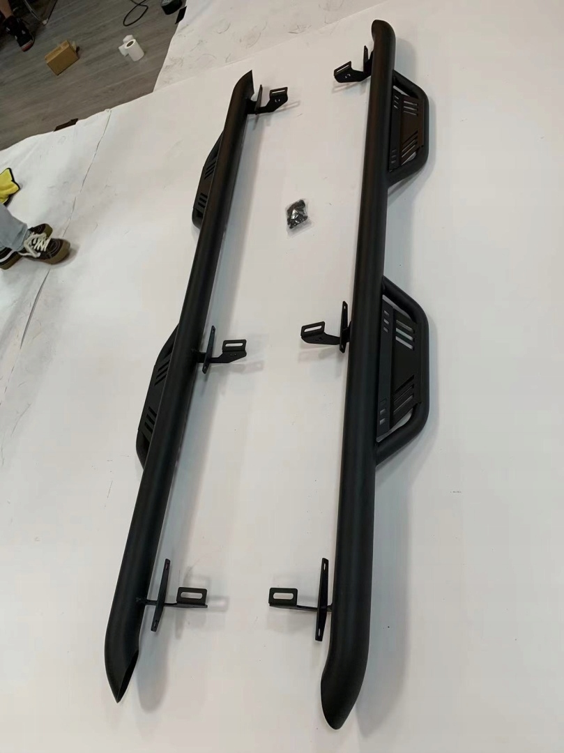 Progi stalowe Jeep Wrangler JLU, Auf Lager in der EU — Foto 1