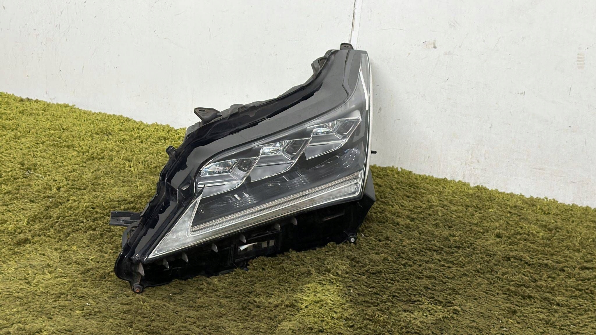 světlomet přední levá Lexus RX 4 IV 450 H 450H 15-19 Full LED EU demontáž, Auf Lager in der EU — Foto 1