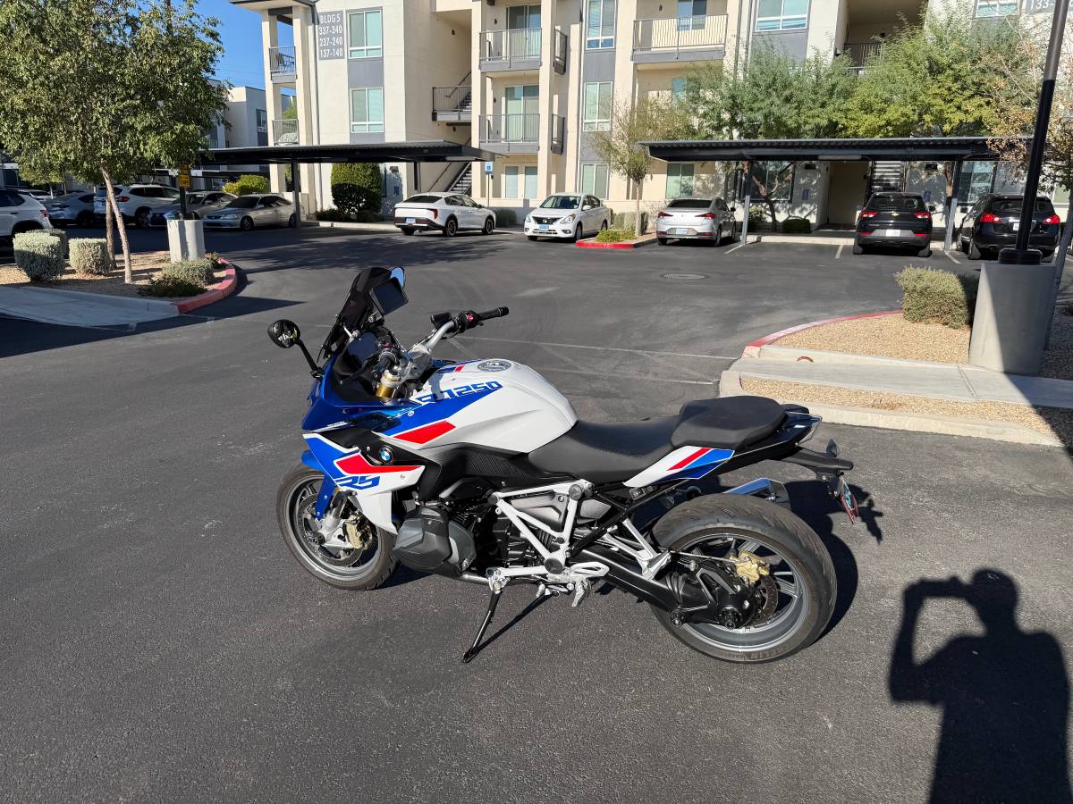2023 BMW, Import USA — Foto 6 z 12