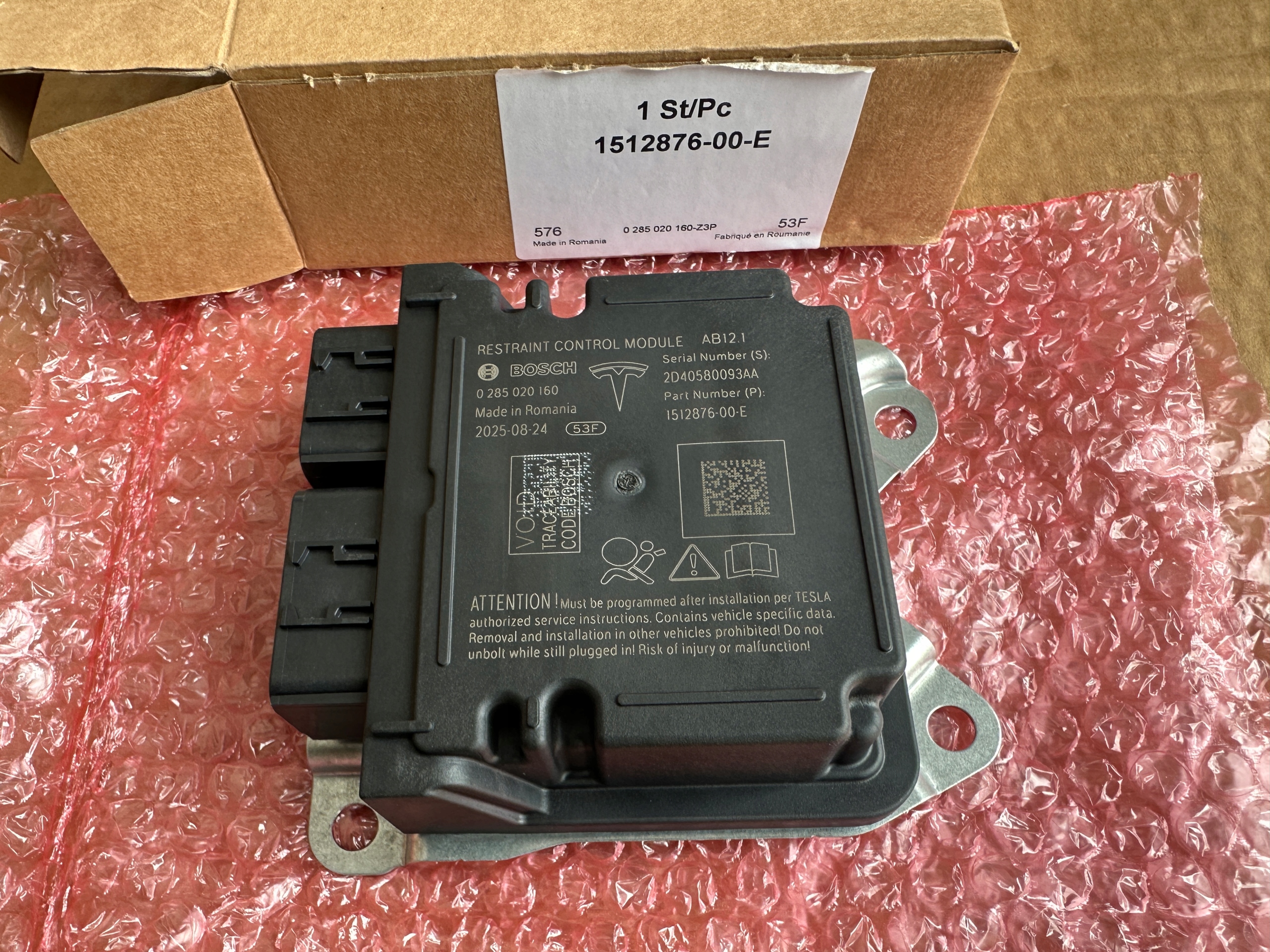 TESLA Y 1512876-00-E modul řídicí jednotka ecu airbag senzor OE, Auf Lager in der EU — Foto 1