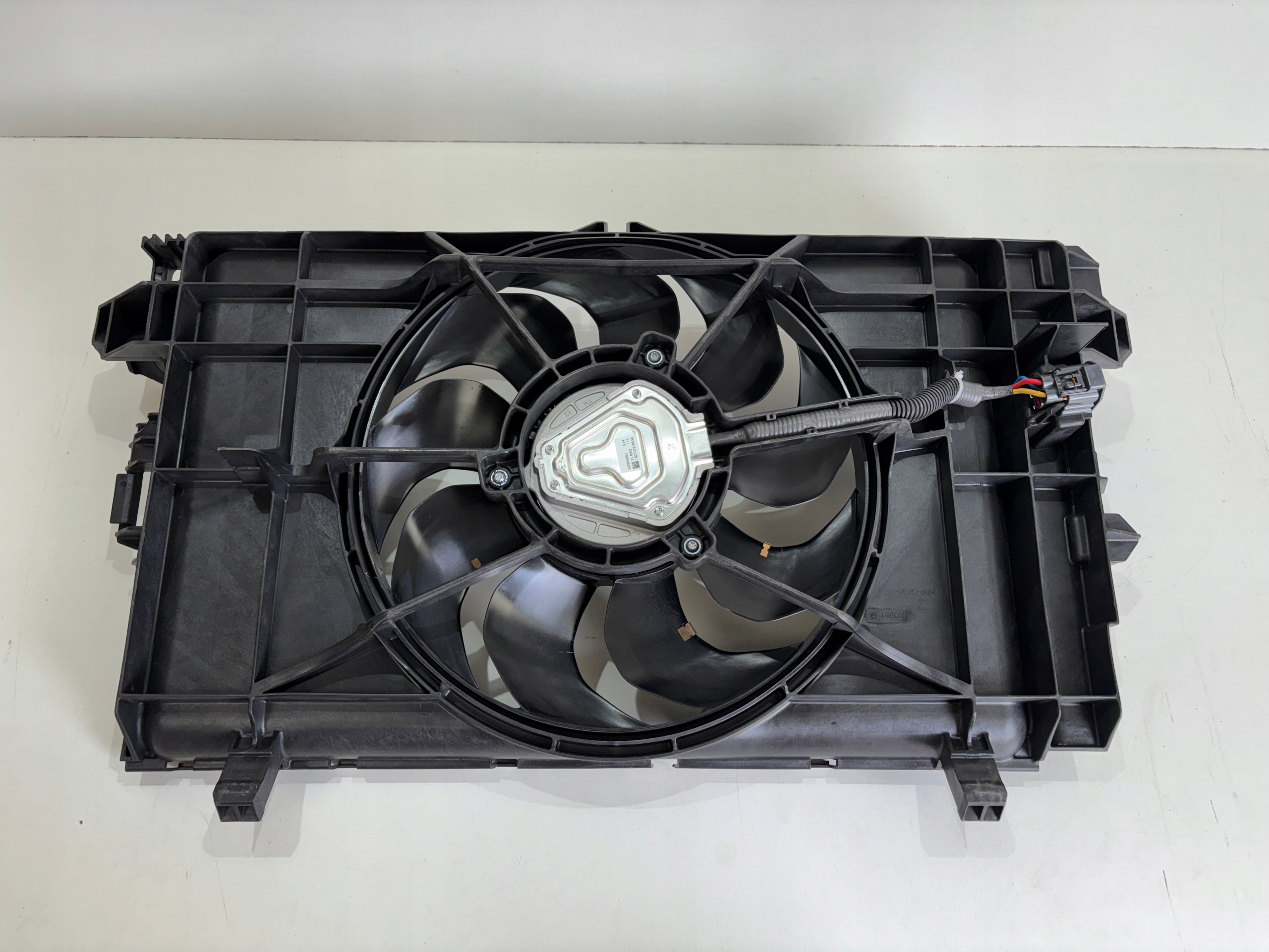 ventilátor chladiče Tesla originál evropská na Model 3, S, X, Y, Auf Lager in der EU — Foto 1