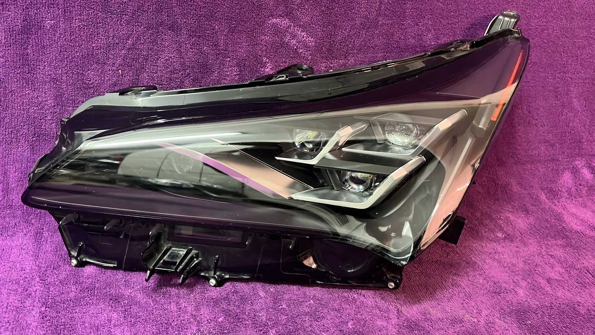 světlomet Lexus Nx FULL LED facelift levá Europa Cala !, Auf Lager in der EU — Foto 1
