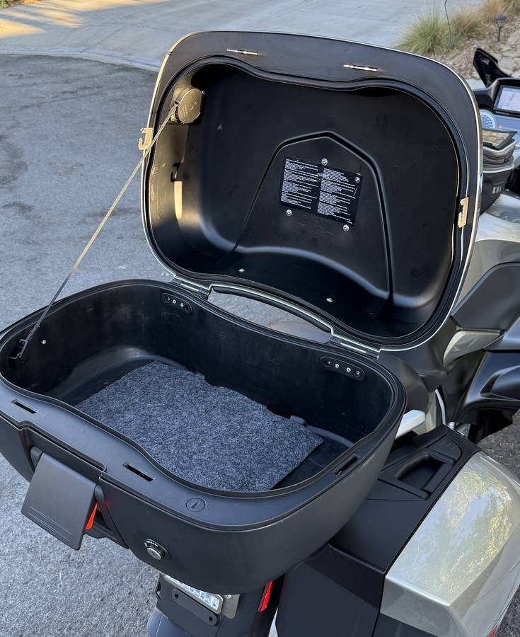 2016 BMW, Import USA — Foto 10 z 12