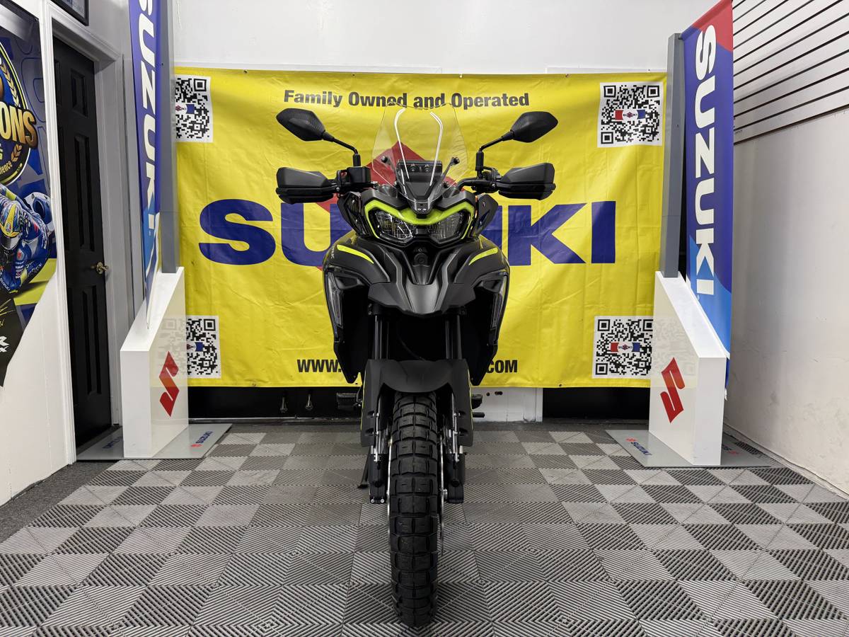 2025 Suzuki, Import USA — Foto 7 z 12
