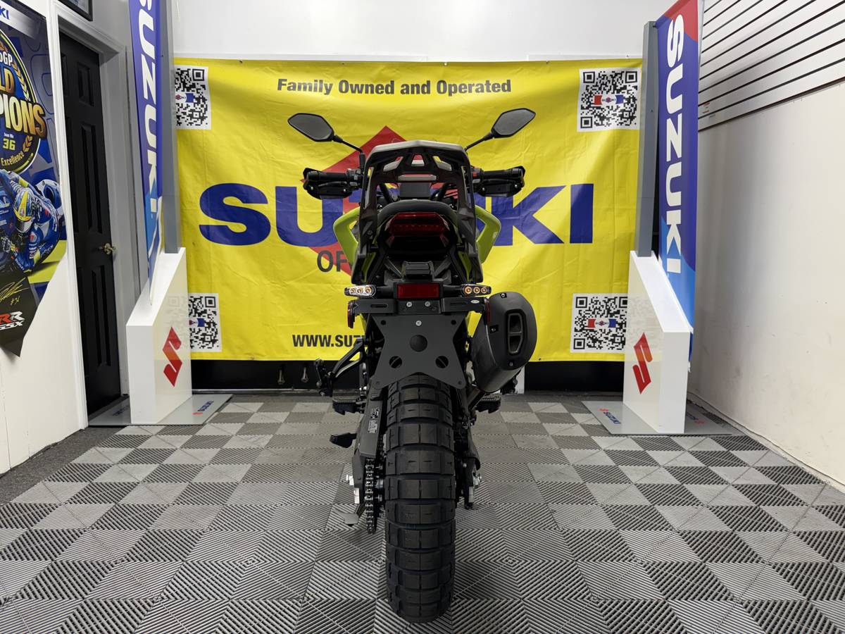 2025 Suzuki, Import USA — Foto 8 z 12