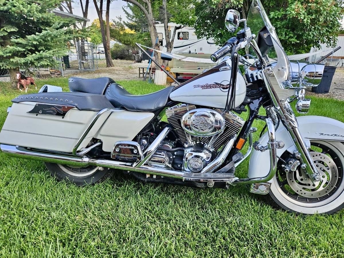 2005 Harley-Davidson, Import USA — Foto 2 z 5