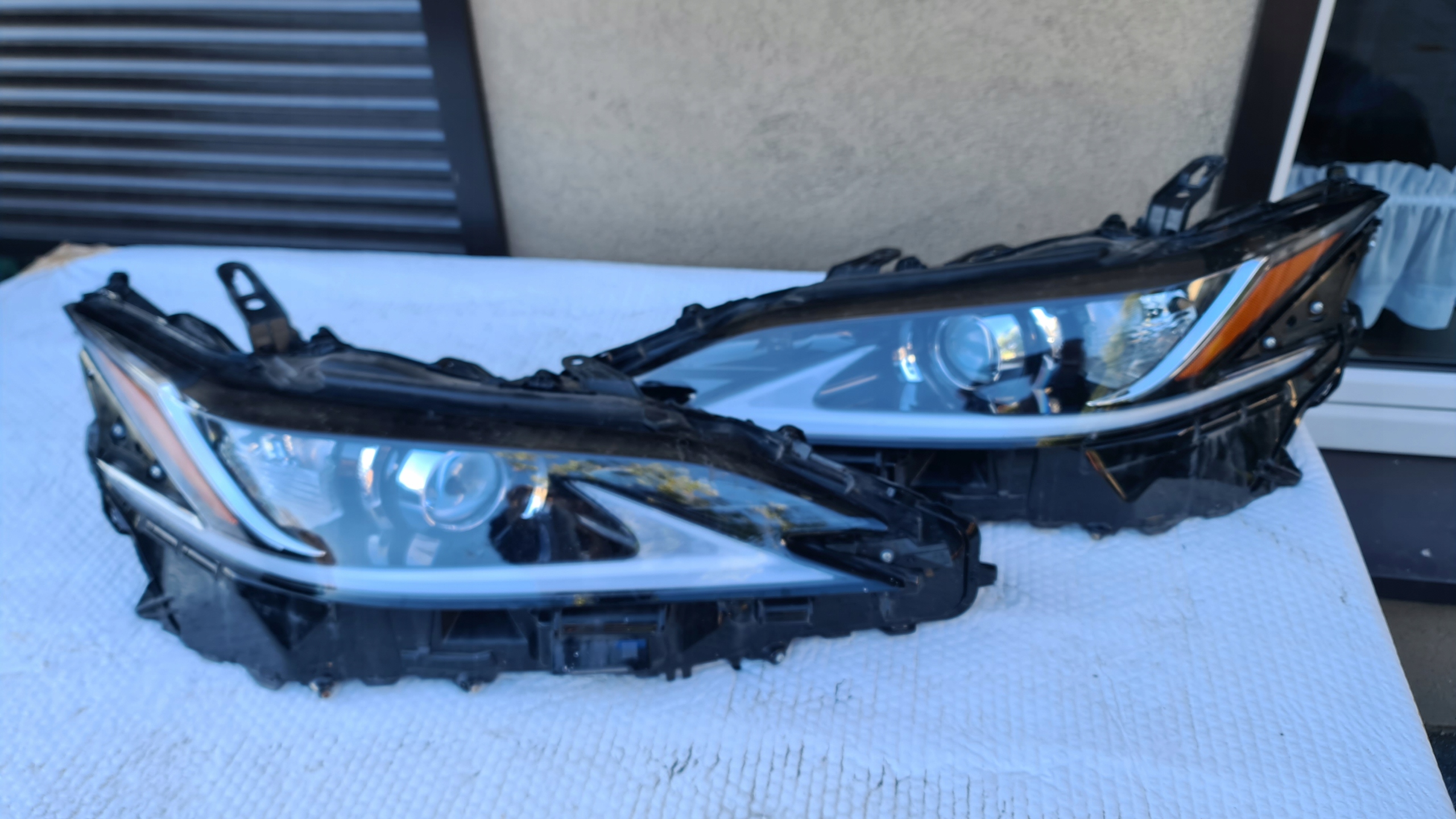 Lexus ES VII 18 22 full Led světlomet komplet levý i pravý, Auf Lager in der EU — Foto 1