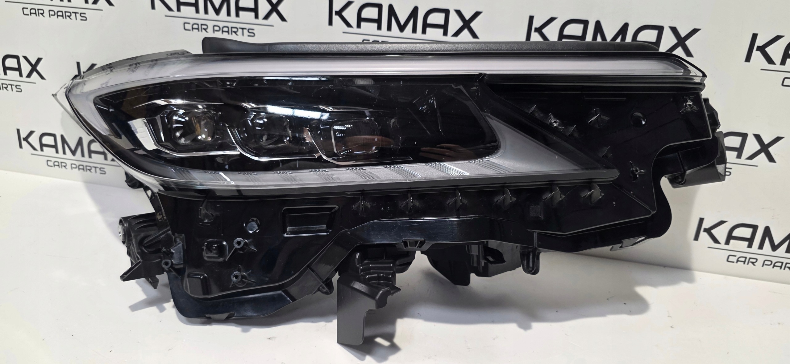 Lexus Lm Ii světlomet pravá přední Triple LED Beam 81110-v2150, A1x121-0000, Auf Lager in der EU — Foto 1