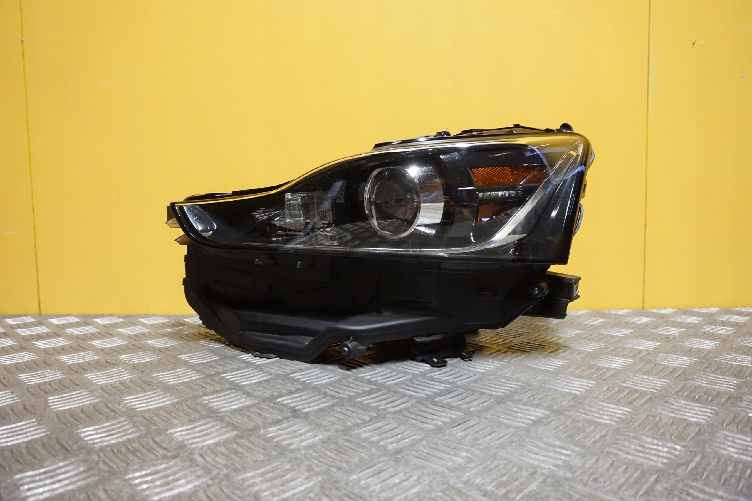 Lexus Is Is200t Is300h 2017- světlomet FULL LED levá Usa, Auf Lager in der EU — Foto 1