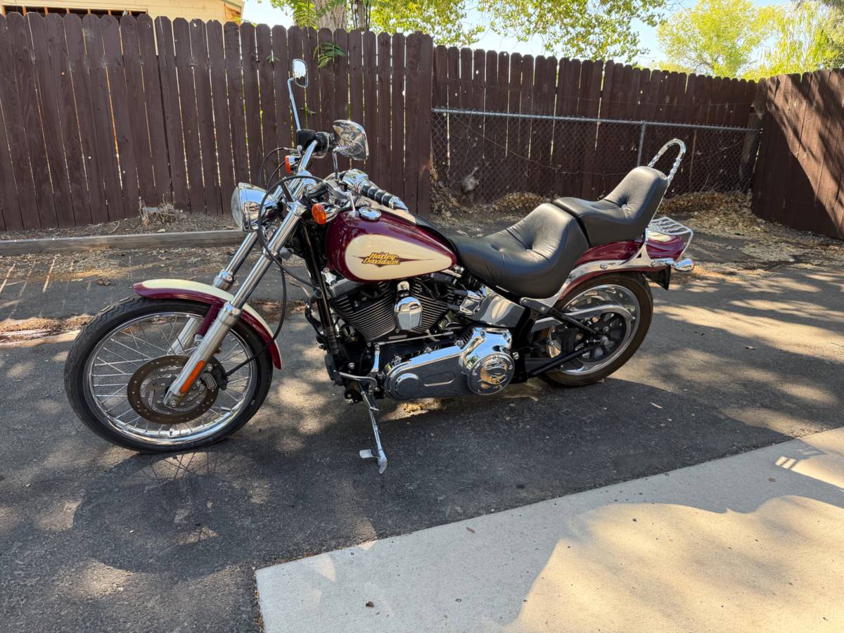 Harley-Davidson, Import USA — Foto 3 z 12