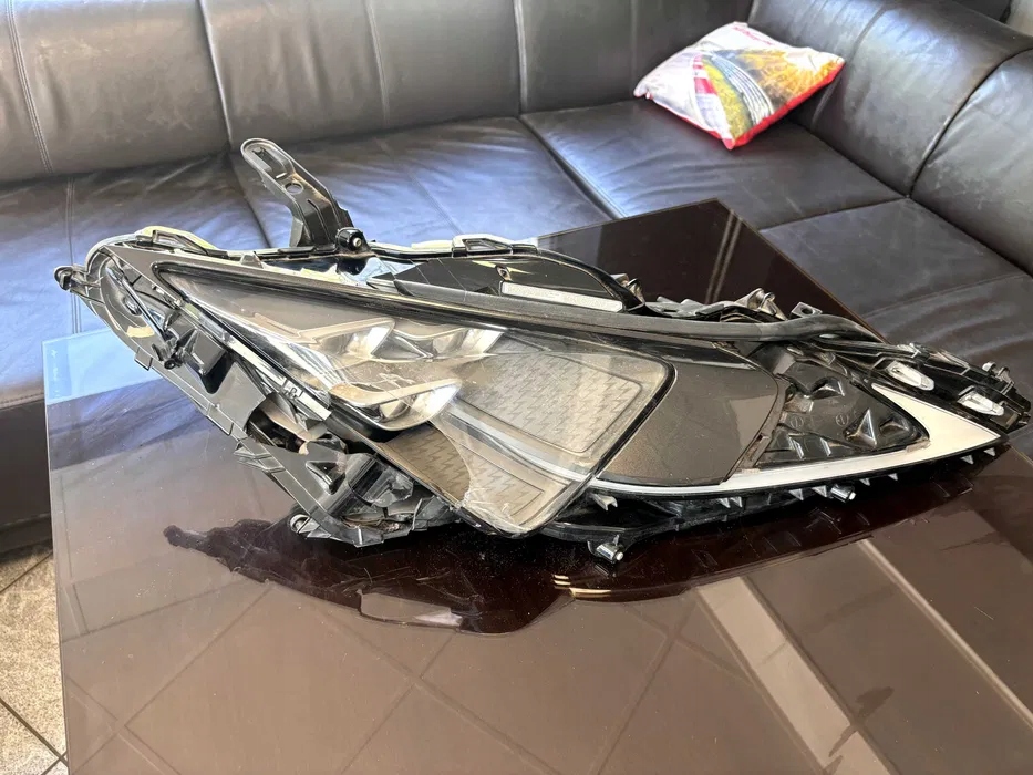 OE Lexus Lc500 světlomet přední pravý 8114-511051, Auf Lager in der EU — Foto 1