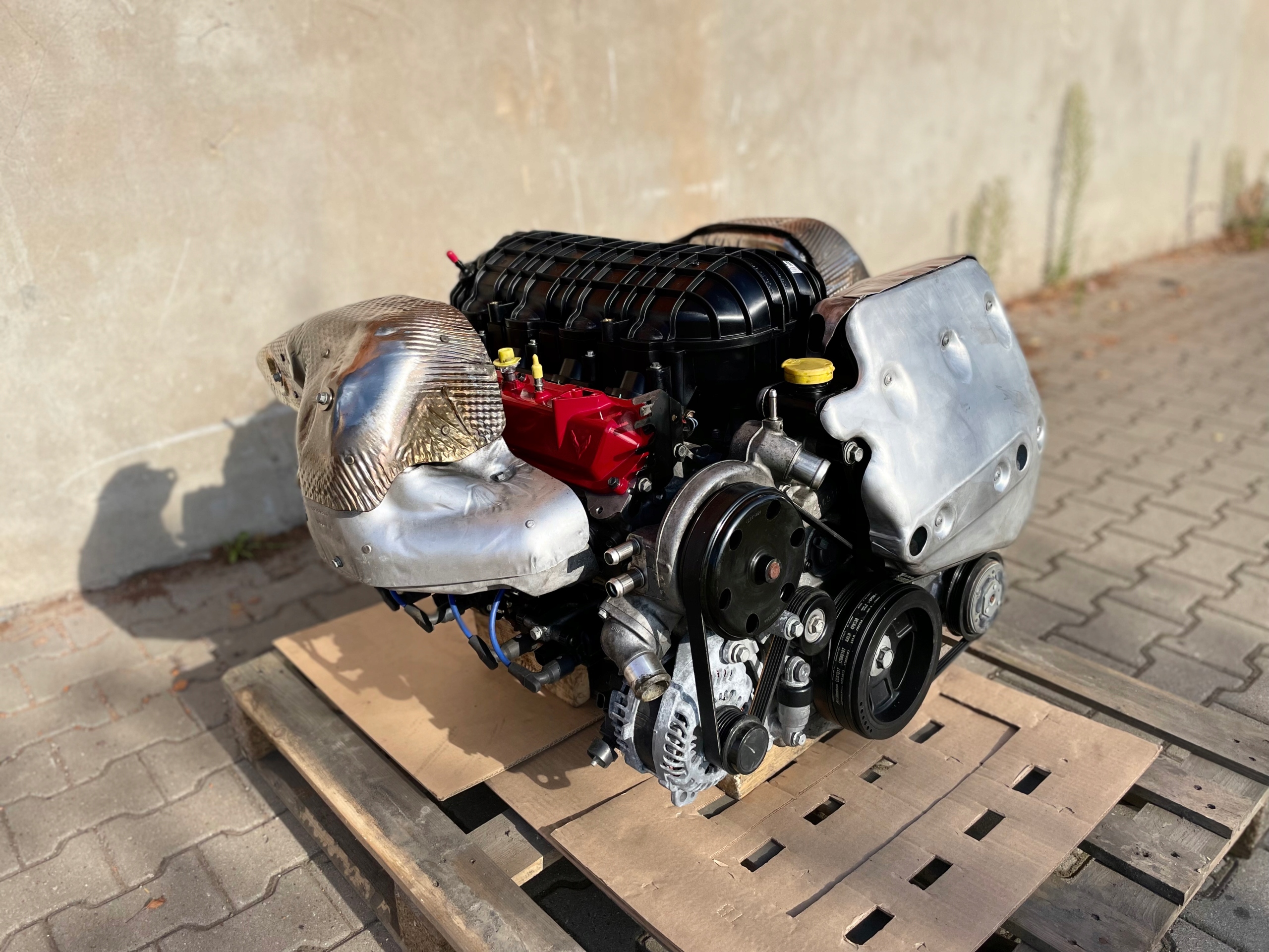 motor Corvette C8 6.2 kompletní, Auf Lager in der EU — Foto 1