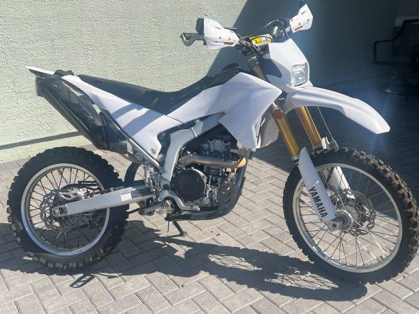 2016 Yamaha, Import USA — Foto 1