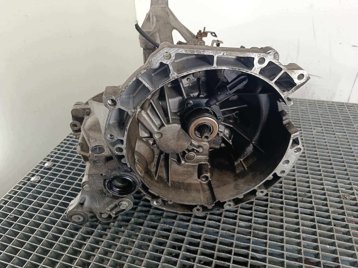 převodovka Manualna 5 Ford Focus Ii Fl 4m5r-7002-nb 1.8 16v, Auf Lager in der EU — Foto 1