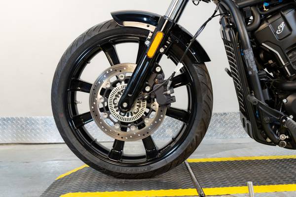 2025 Indian, Import USA — Foto 9 z 12