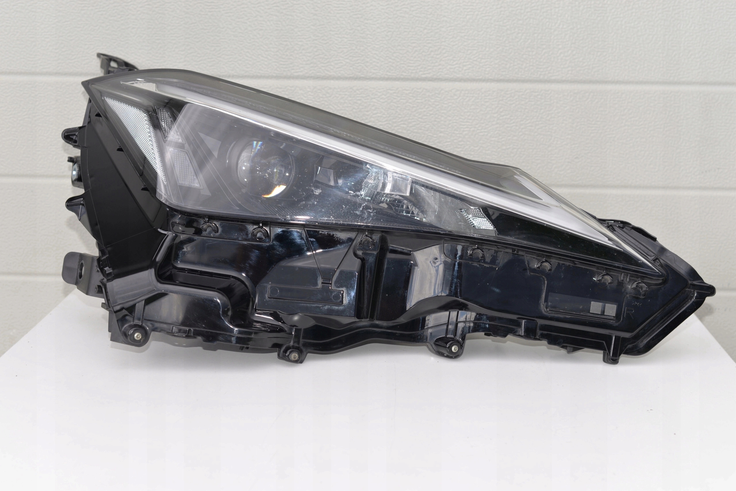 Lexus Ux světlomet pravá přední světlomet FULL LED, Auf Lager in der EU — Foto 1