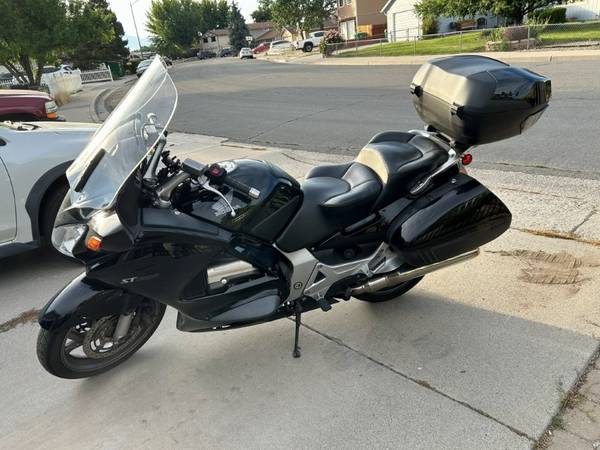 2010 Honda, Import USA — Foto 2 z 12