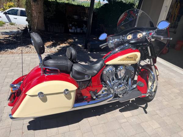 2015 Indian, Import USA — Foto 2 z 6