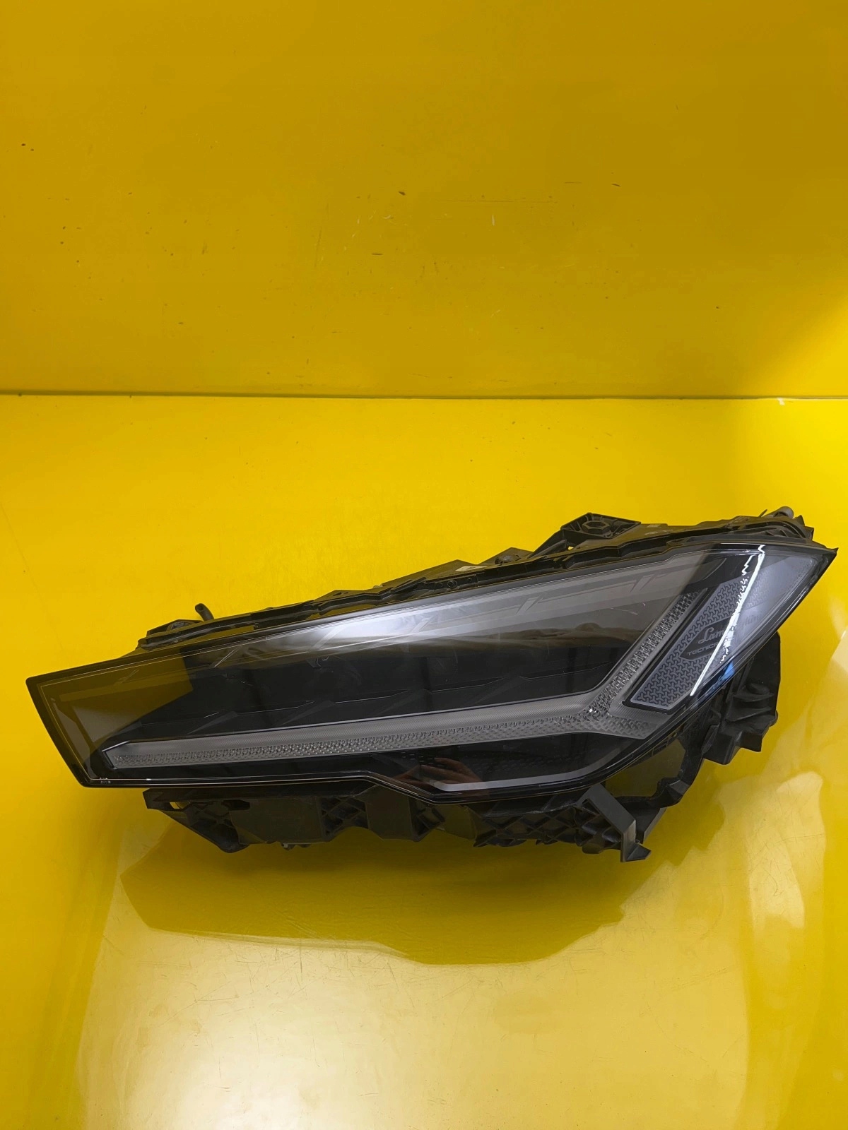 světlomet levá Lamborghini Urus Full Led Matrix 4ML941035C, Auf Lager in der EU — Foto 1