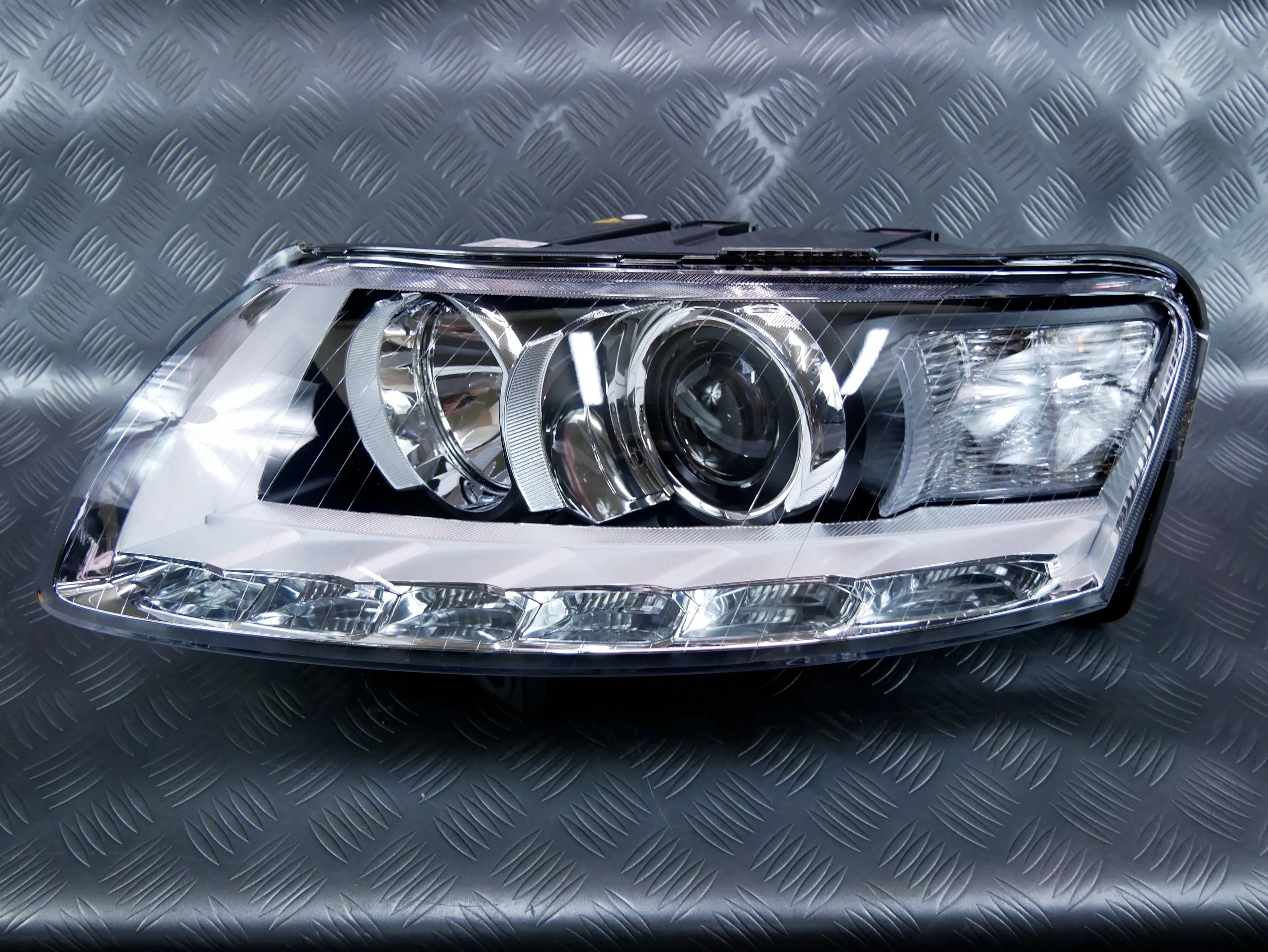 světlomet přední levá nová OE 4F0941029FK AUDI A6 C6 facelift 4F0, Auf Lager in der EU — Foto 1