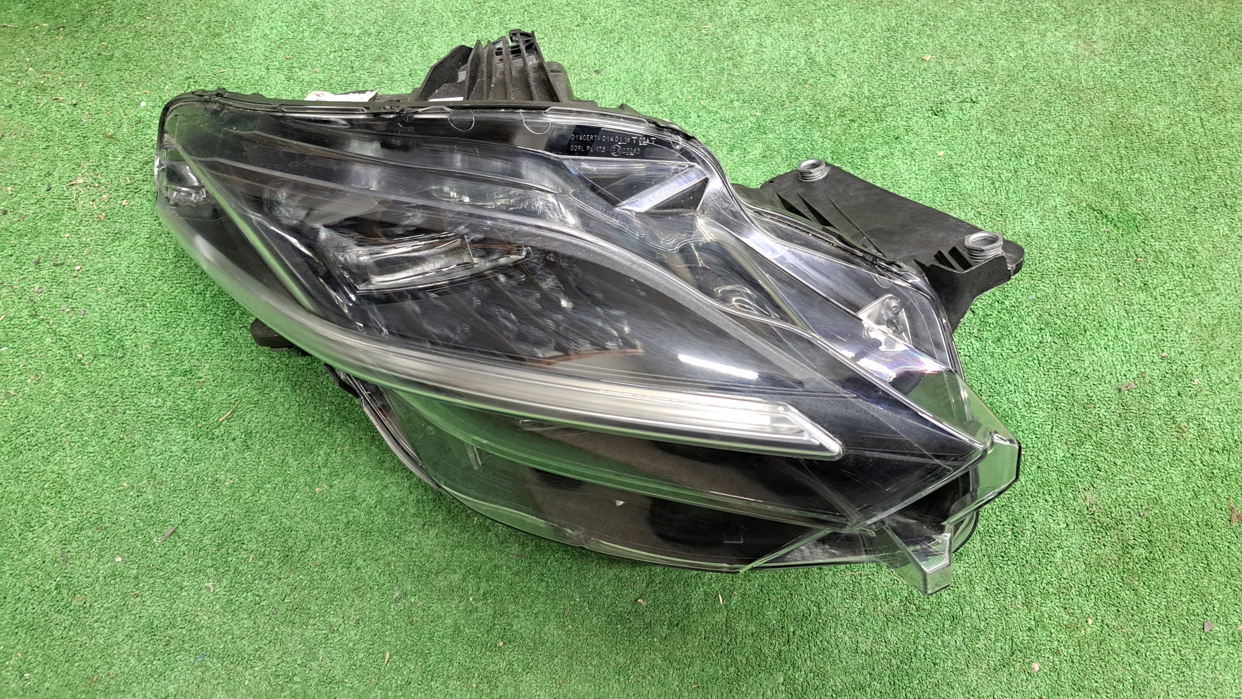 Ferrari Roma FULL LED přední světlomet Kpl, Auf Lager in der EU — Foto 1