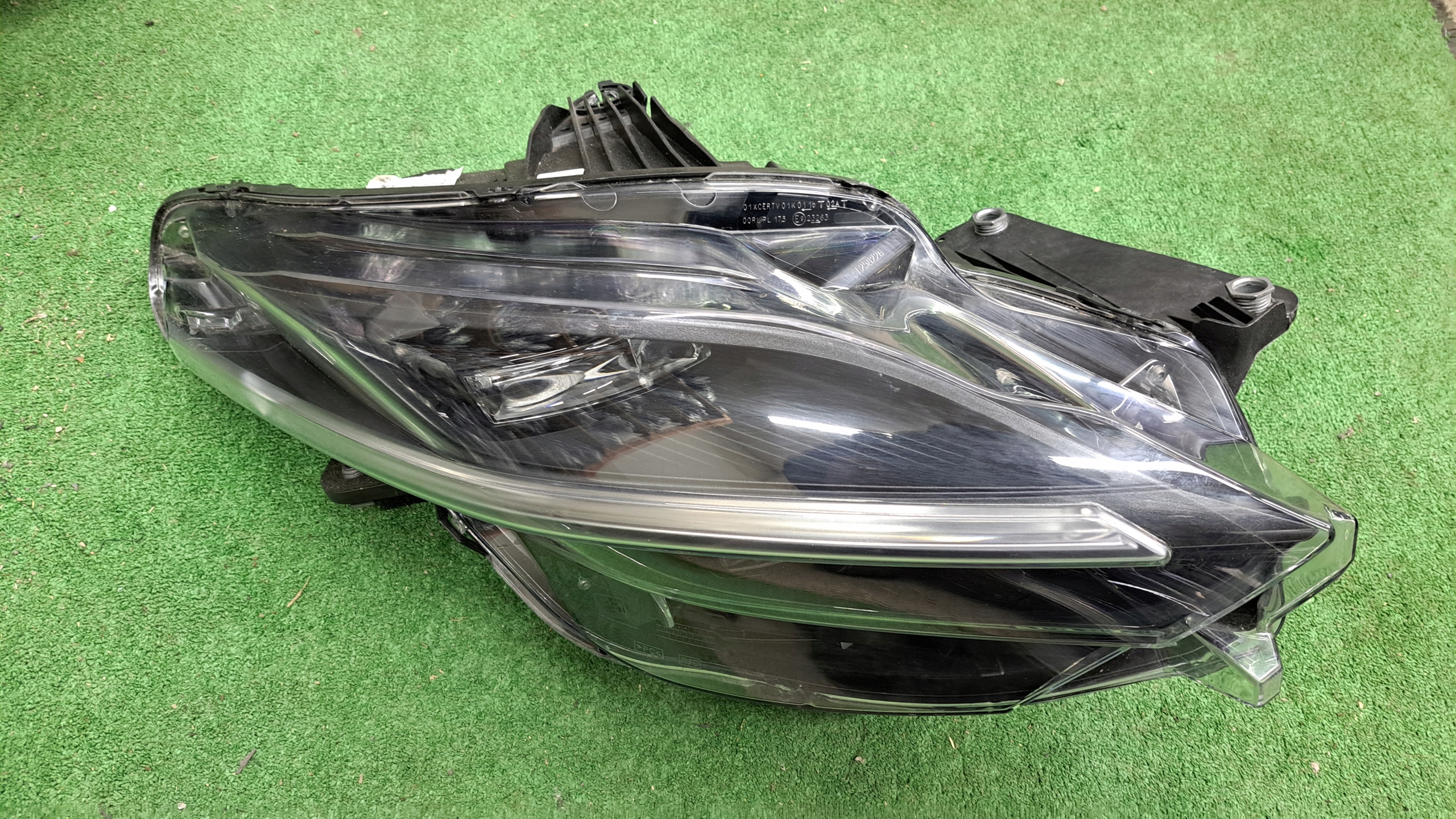 Ferrari Roma FULL LED přední světlomet Kpl, Auf Lager in der EU — Foto 2 z 5