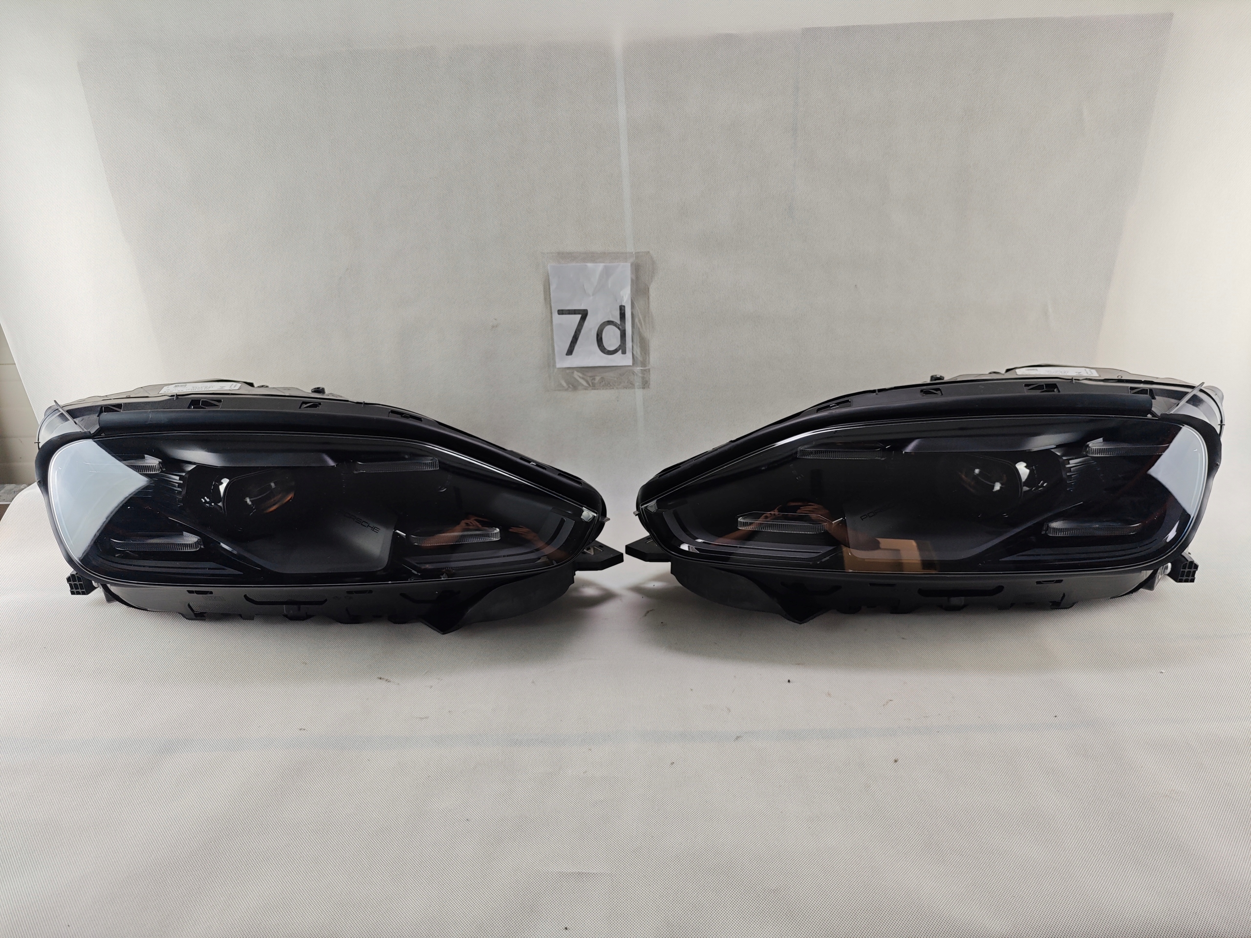 Porsche Cayenne facelift 9y4 FULL LED komplet levý i pravý světlomet komplet levý i pravý, Auf Lager in der EU — Foto 1