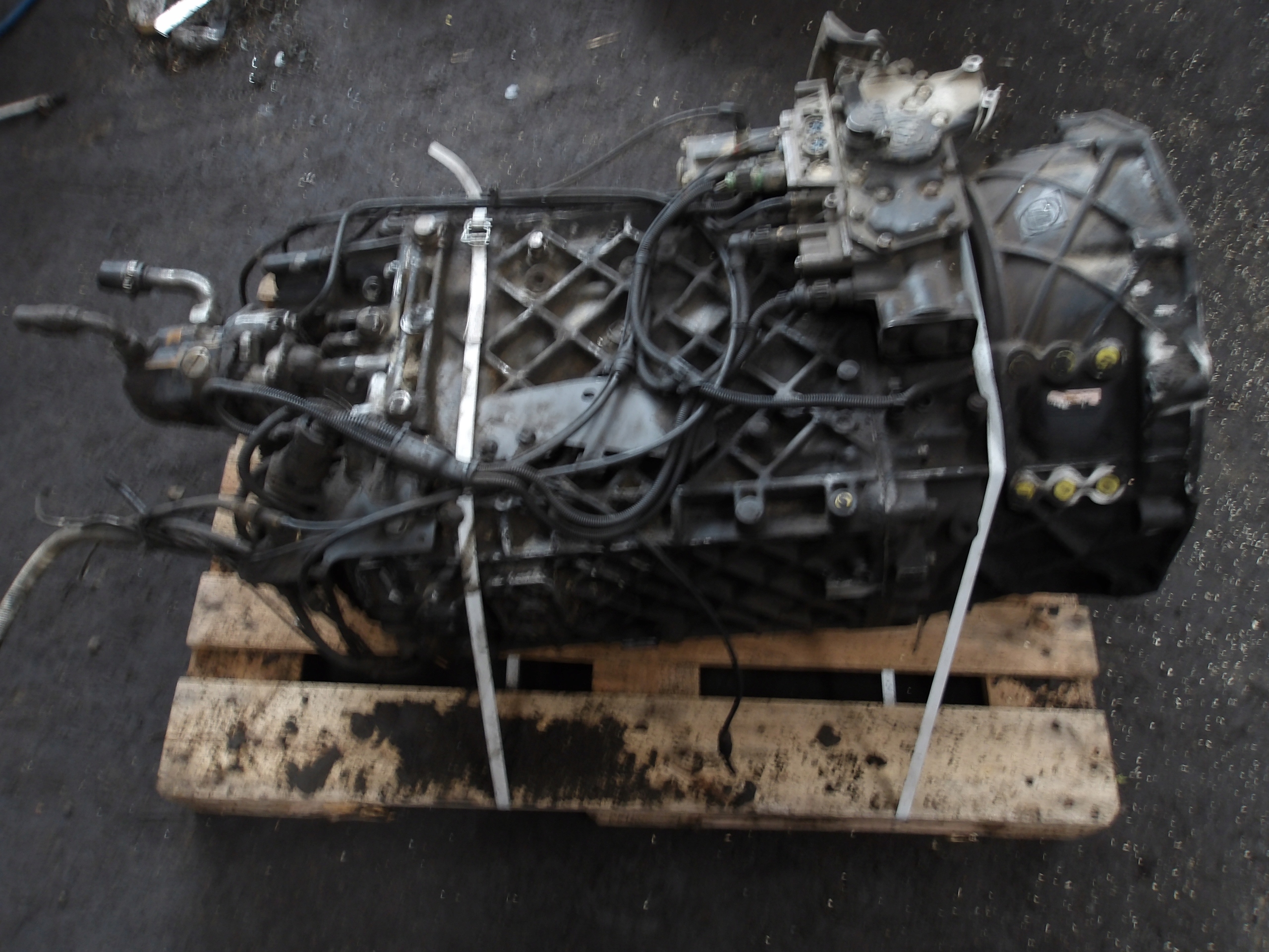 převodovka Zf Manual, Auf Lager in der EU — Foto 1