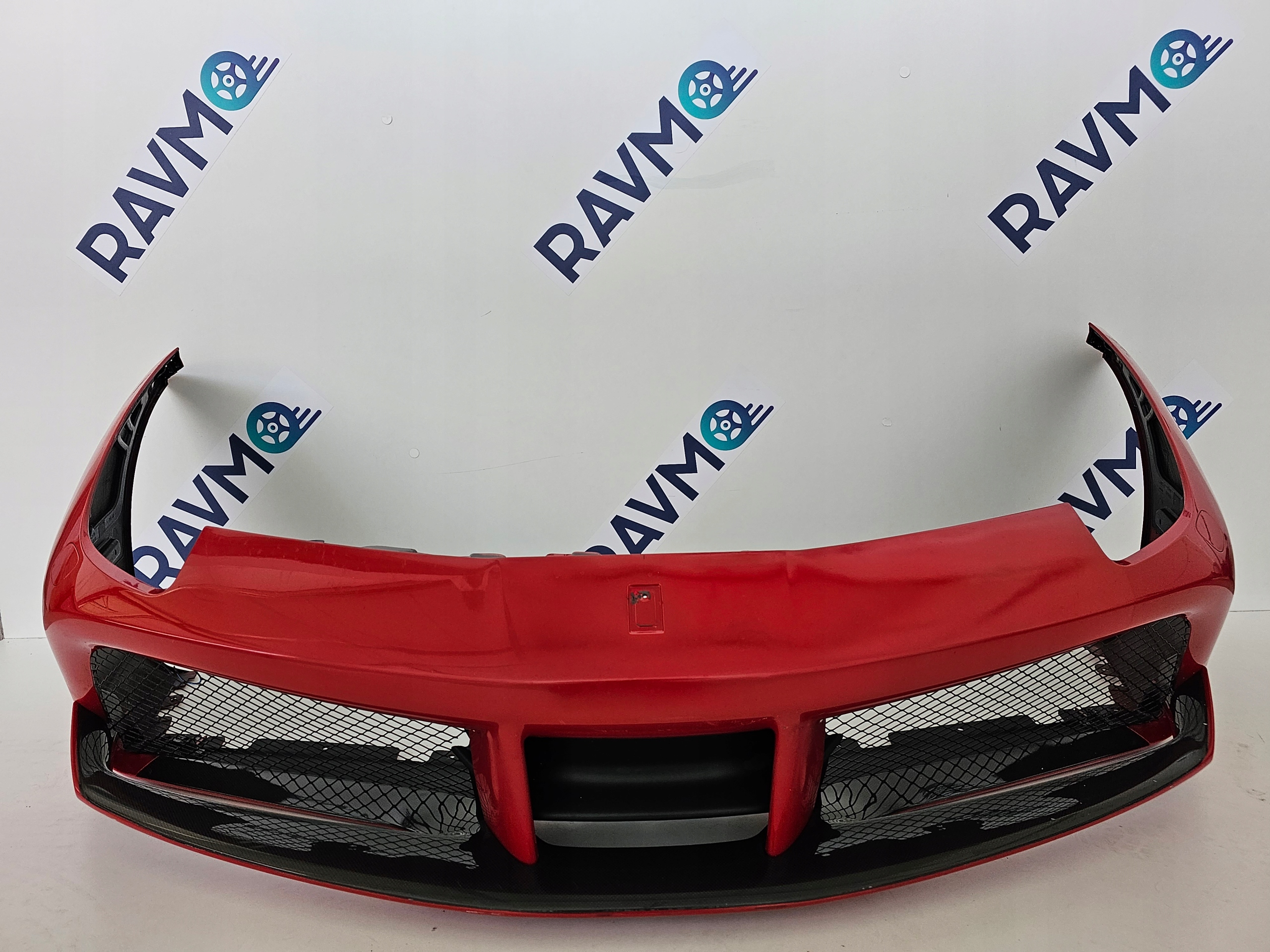 nárazník přední Ferrari 488 GTB CARBON, Auf Lager in der EU — Foto 1