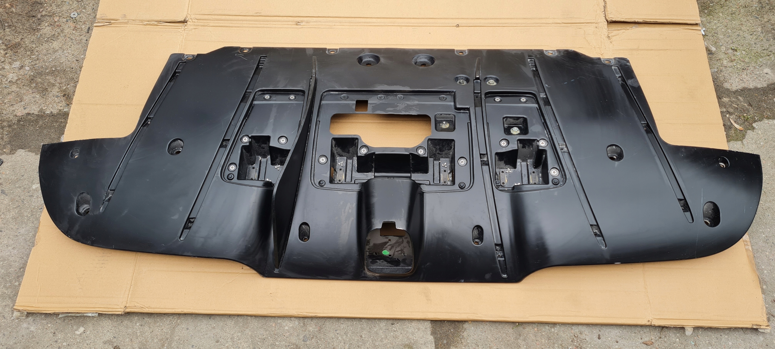 Ferrari 488 GTB dyfuzor spoiler zadní, Auf Lager in der EU — Foto 1