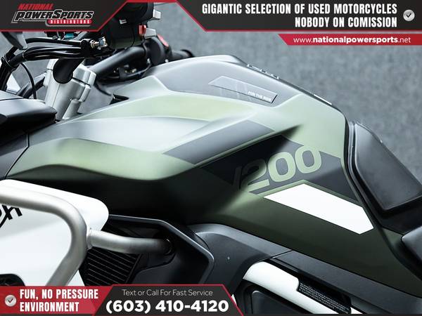 2023 Triumph, Import USA — Foto 10 z 12
