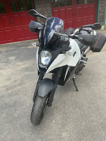 2011 KTM, Import USA — Foto 3 z 12