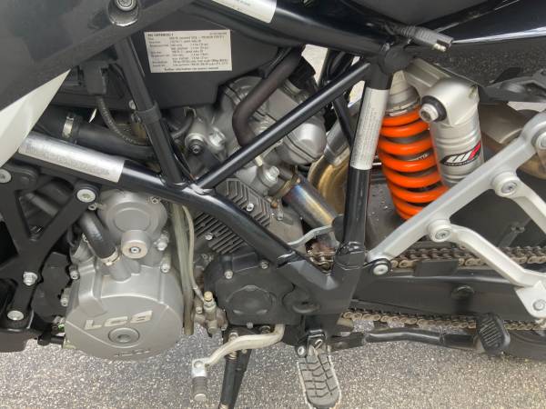 2011 KTM, Import USA — Foto 5 z 12