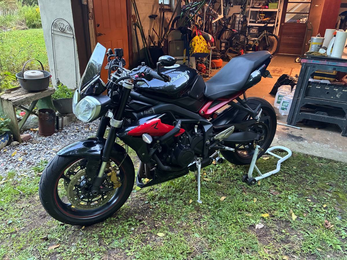 2013 Triumph, Import USA — Foto 1