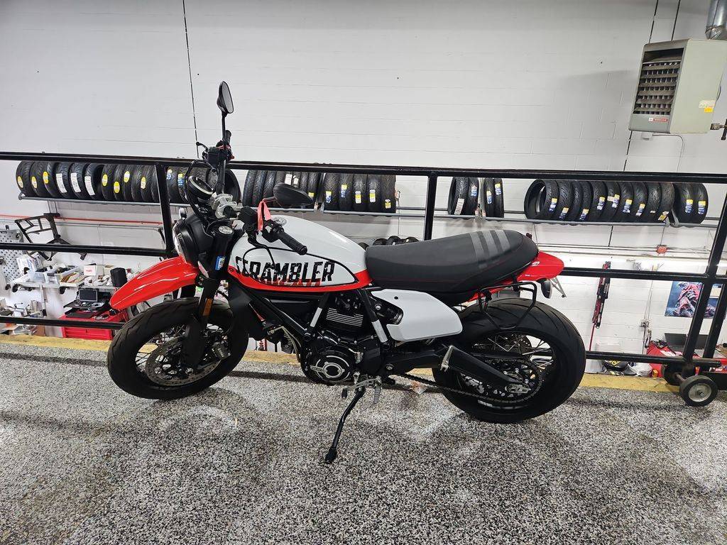 2022 Ducati, weiß, Import USA — Foto 4 z 12